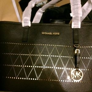 Meet your Posher, Bryant